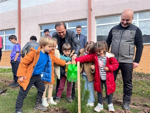 21 Mart Dünya Ormancılık Günü ve Haftası Dolayısıyla Fidan Dikimi Gerçekleştirildi